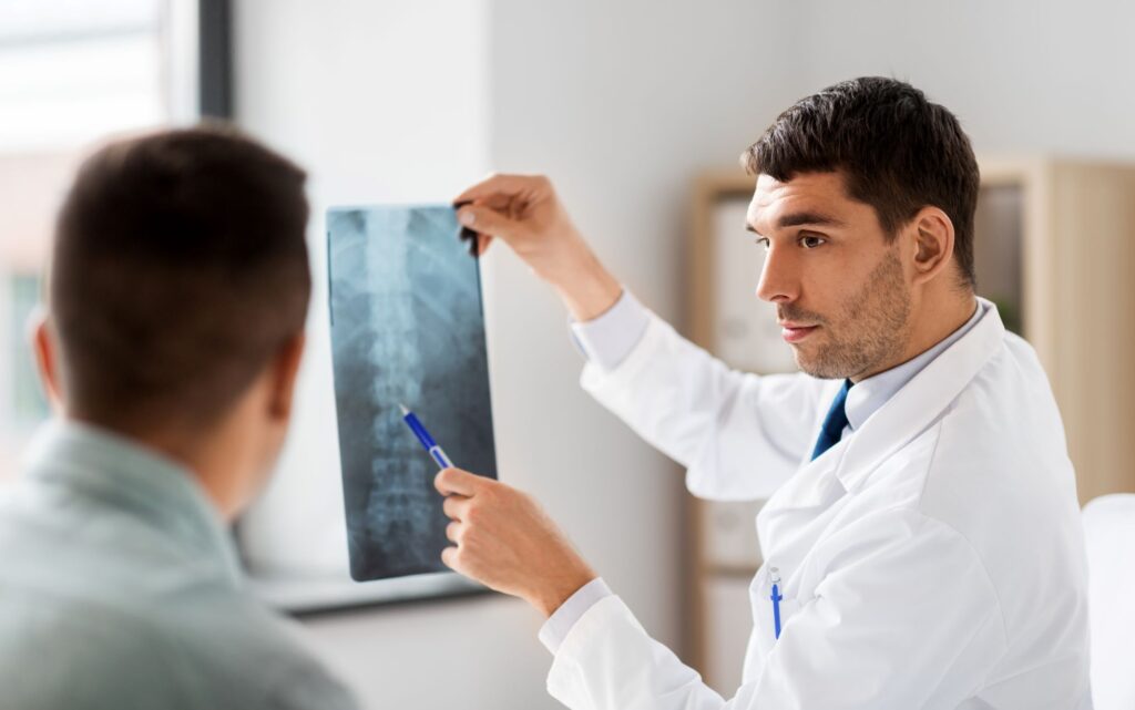 Ortopedia de coluna para cuidados da saúde da coluna vertebral. Check Up Hospital