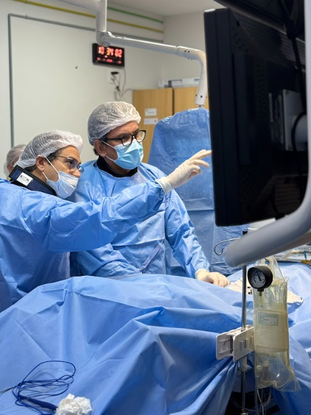 Procedimento valvoplastia percutânea com tecnologia transcateter. Hemodinâmica. Check Up Hospital.